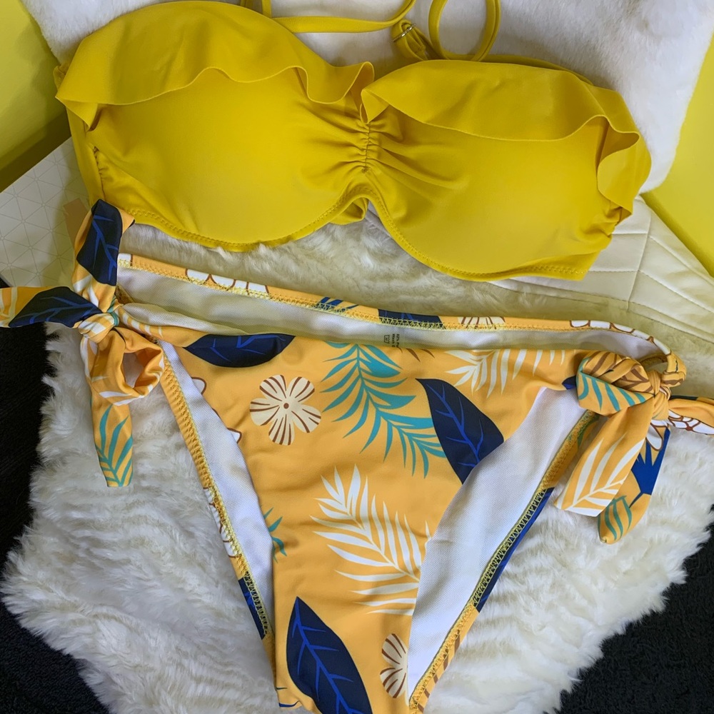 2 pc Bikini in Tropical Yellow